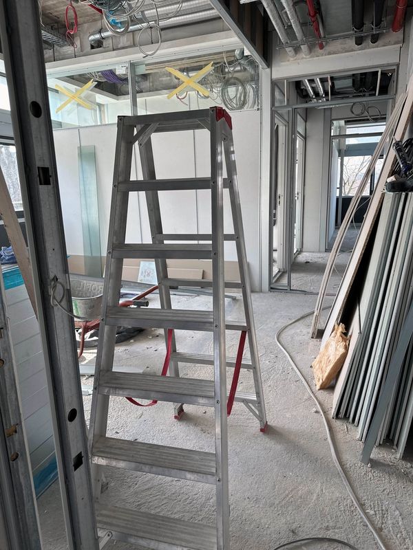 Auch in den Büros im Turm I geht es mit den Arbeiten voran.