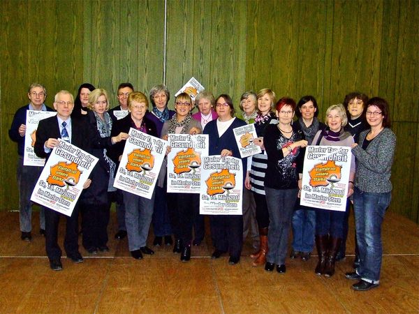 Die Vorbereitungen laufen auf Hochtouren: Beim letzten Treffen für den diesjährigen Marler Tag der Gesundheit haben sich die Beteiligten mit Plakaten und Handzetteln versorgt