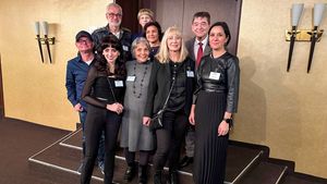 Das Foto zeigt Bürgermeister Werner Arndt (2.v.r.) und die Leiterin des Grimme-Preises Lucia Eskes (r.) mit den Mitgliedern der Marler Gruppe. Foto: privat