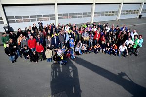 Zum Abschluss feierten viele der Teilnehmenden die traditionelle Rubbellos-Party auf dem ZBH-Gelände. Foto: Stadt Marl / Ralf Deinl.