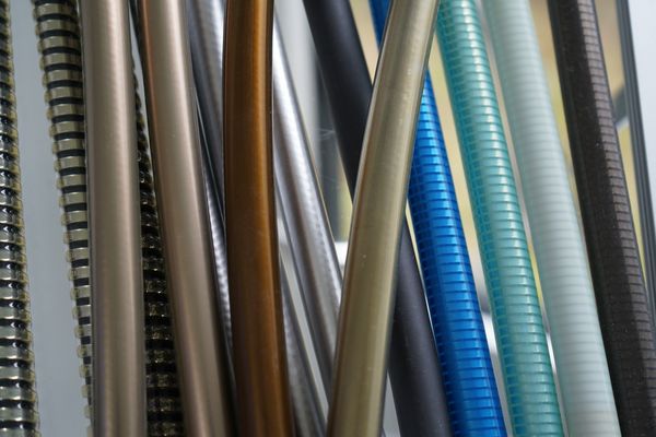Oldoplast produziert Dusch- und Brauseschläuche in vielen Varianten. Foto: Stadt Marl / Pressestelle.