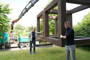 Diplom-Restaurator Ulrich Feldhaus (r.) und Museumsdirektor Georg Elben haben alles im Griff. Fotos: Stadt Marl / Pressestelle