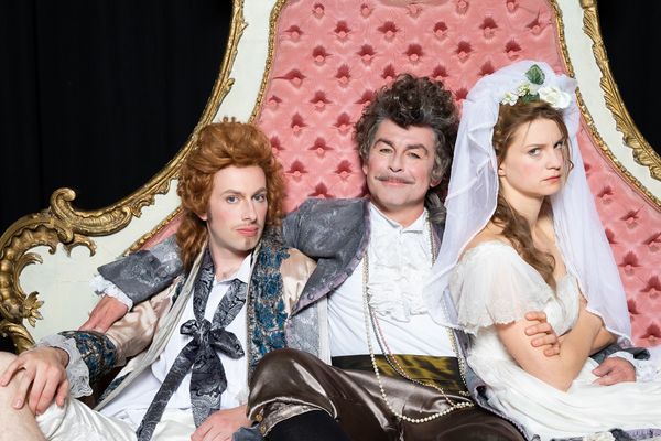 "Der tollste Tag oder Figaros Hochzeit" im Theater Marl. Foto: Neues Globe Theater Potsdam.