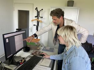 Amtsleiter Andreas Wesche und Friederike Peters tauschen sich regelmäß;ig zum Thema Amtsvormundschaften aus. Foto: Stadt Marl / Pressestelle