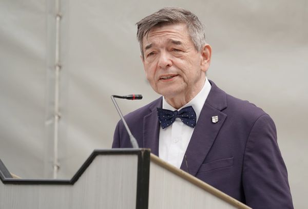 Bürgermeister Werner Arndt bedankte sich für das Engagement der Mitarbeitenden.