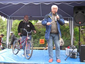 Archivbild mit Szene von der Versteigerungsaktion