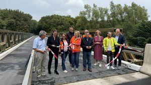 Viel Freude hatten alle Beteiligten bei der Freigabe der Interimsbrücke, die Dorsten-Hervest und Marl wieder verbindet. Foto: Kreis Recklinghausen / S. Küchmeister