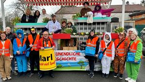 Auf und neben dem Wagen der Stadt Marl drehte sich dieses Mal alles rund um „Die unendliche Geschichte“.